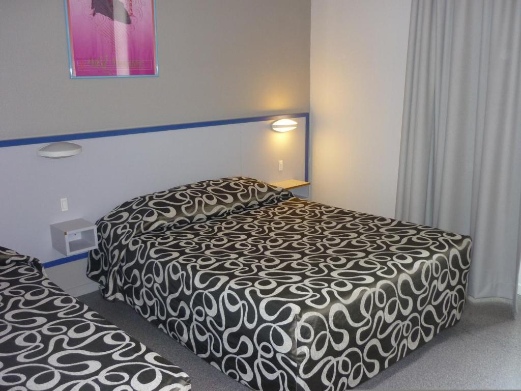 Carbon-Blanc Hotel Entre 2 Mers Proche Bordeaux الغرفة الصورة
